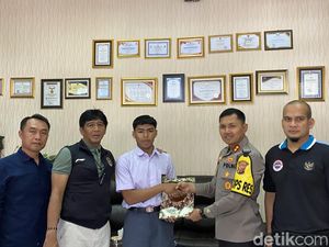 Keren! Siswa SMA Sukabumi Dapat Medali Emas Kickboxing