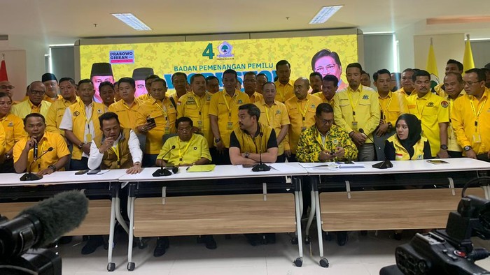 Partai Golkar menggelar Rapat Koordinasi Nasional (Rakornas) Badan Pemenangan Pemilu (Bappilu) di DPP Golkar, Palmerah, Jakarta Barat, Selasa (7/11/2023).