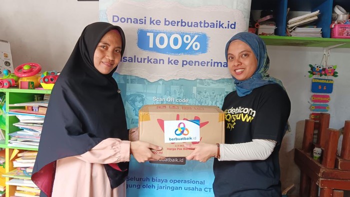 Berbuatbaik.id salurkan bantuan ke Rumah Belajar Merah Putih di Jakut. (Dok. tim berbuatbaik.id)