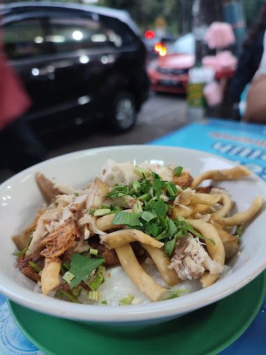 5 Bubur Ayam Viral Pakai Topping Unik, Cheese Stick hingga Kroket