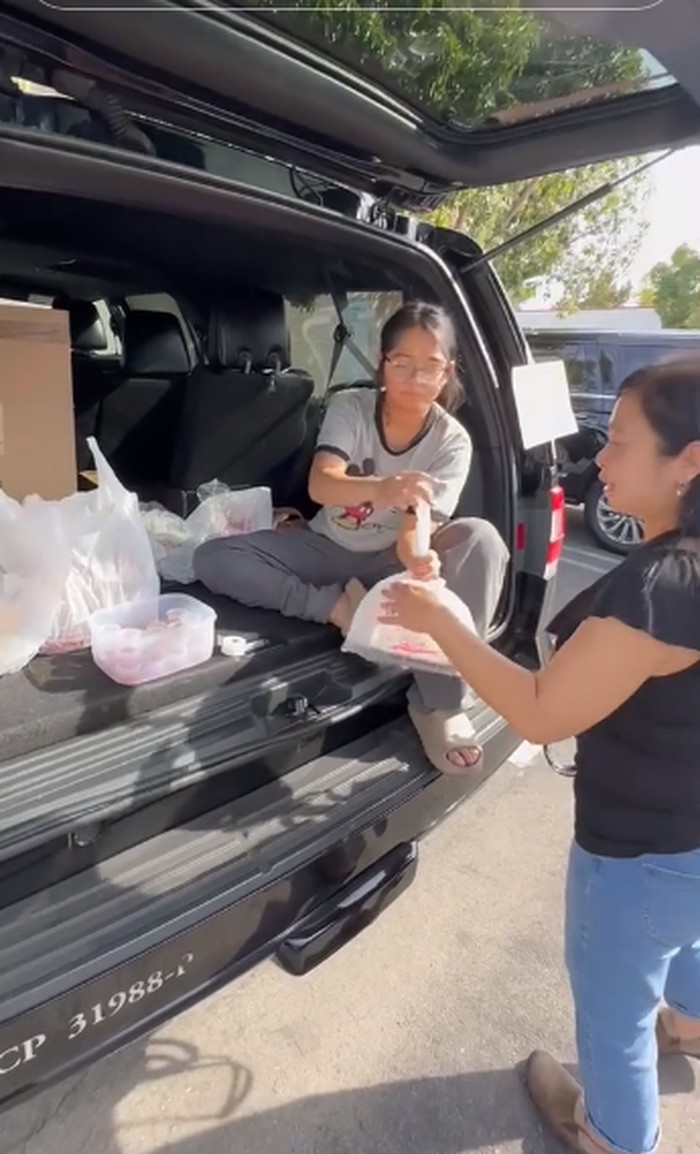 Keren! Cinta Kuya Jualan Nasi Rames di Amerika Serikat
