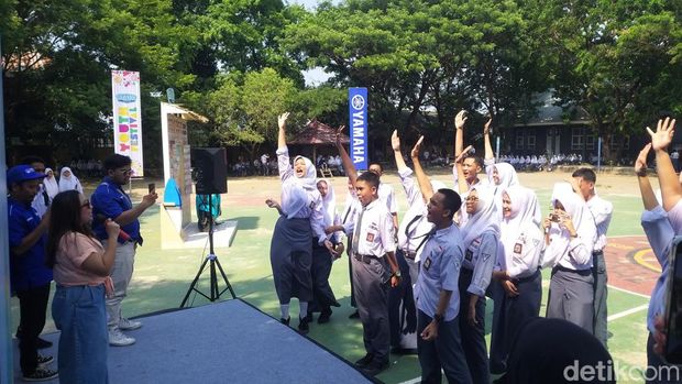 Classy Yamaha Youth Festival di SMAN 9 Makassar.