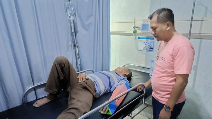 Emak-emak pedagang sayur tewas menjadi korban jambret. Sementara suaminya mengalami patah tulang