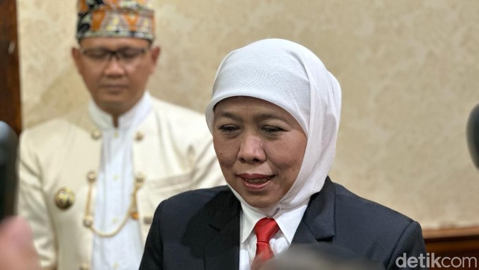 Gubernur Jatim Khofifah Indar Parawansa.
