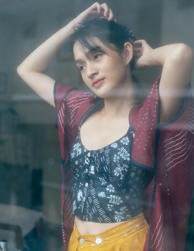 Kabarnya Jeanne dan Ardhito sudah menikah pada tahun 2019. Dari pernikahannya itu keduanya sudah dikaruniai seorang putri bernama Asmara. Foto: Instagram/@jeannetasfdl