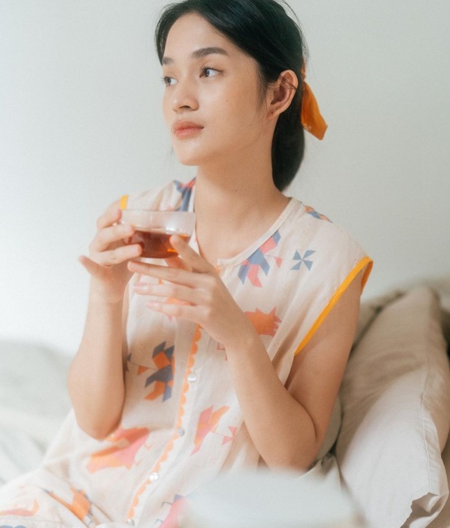 Sosok Jeanneta Sanfadelia memang jarang tersorot karena sebelumnya tak pernah dipublikasikan oleh Ardhito Pramono. Jeanneta baru mulai dikenal sebagai istri Ardhito saat Ardhito terjerat kasus narkoba pada tahun 2022. Foto: Instagram/@jeannetasfdl