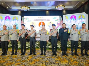 Kapolri Apresiasi Personel Satgas Damai Cartenz, Beri KPLB hingga Pin Emas