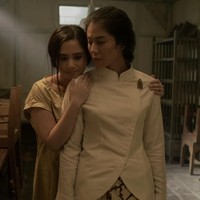 Hagai Pakan mengaku sebenarnya menghindari hitam dan putih tapi dalam serial ini kedua warna tersebut melengkapi karakter Dasiyah. Warna hitam tak akan berubah warna walau tersiram berbagai warna, begitupun Dasiyah,Foto: Instagram Hagai Pakan