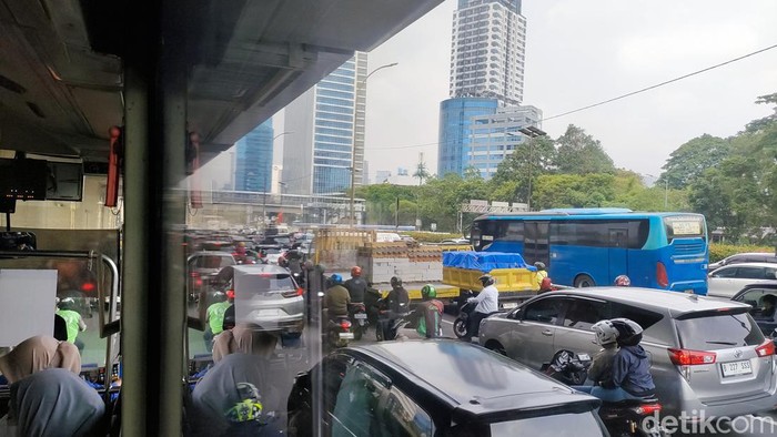 Macet di Cawang dan Pancoran pada 7 November 2023 pagi