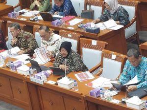 Rapat di DPR, Mensos Ungkap Realisasi Anggaran Kemensos Capai Rp 62 Triliun