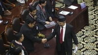 Putusan itu terkait dugaan pelanggaran etik hakim MK dengan terlapor Ketua MK Anwar Usman.  