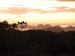 Piknik di Atas Bukit Parapuar, Bisa Banget Akhir Pekan Ini