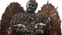 Patung yang dinamakan Knife Angel atau malaikat pisau ini merupakan patung yang dibuat untuk mengenang korban-korban yang berjatuhan karena aksi kriminal dengan menggunakan pisau sebagai senjata.  