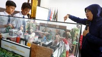 Meski belum memenuhi syarat sebagai pemilih, pengenalan pemilu kepada pelajar SMP tersebut bertujuan untuk mensosialisasikan tentang sistem dan nilai-nilai demokrasi melalui pemilu yang bisa diterapkan di lingkungan sekolah dimulai dari pemilihan ketua kelas, hingga ketua OSIS.   