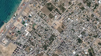 Foto sebelum dibom 10 mei 2023, Di daerah Al-Atatra, Beit Lahiya, Gaza Utara. Foto: Maxar Technologies/Reuters