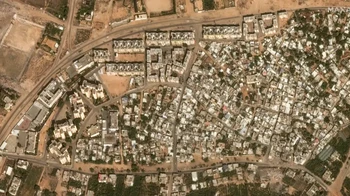 Foto sebelum dibom 10 Mei 2023, Beit Hanoun terletak di dekat salah satu perlintasan utama yang digunakan pasukan Hamas untuk melancarkan aksi mereka di Israel selatan dan telah menjadi fokus dari sebagian besar serangan Pasukan Pertahanan Israel (IDF). Foto: Maxar Technologies/Reuters