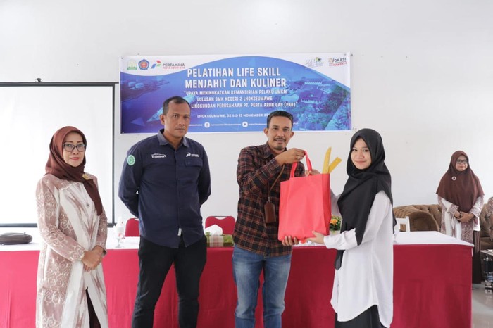 PT Perta Arun Gas (PAG) bersinergi dengan SMKN Lhokseumawe menggelar Program Tanggung jawab Sosial dan Lingkungan melalui Pelatihan Skill Menjahit dan Kuliner (2/11).