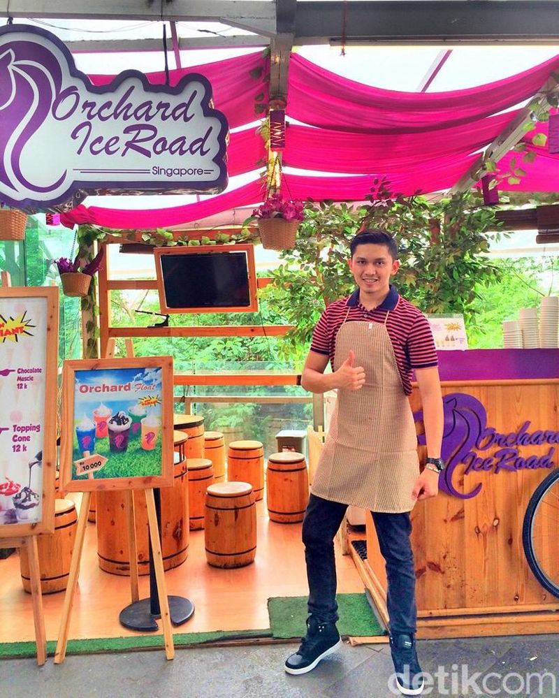 Rido Apriando, bankir yang berwirausaha es krim Singapura