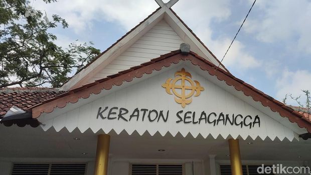 Simbol cakra Rahayu Kancana.