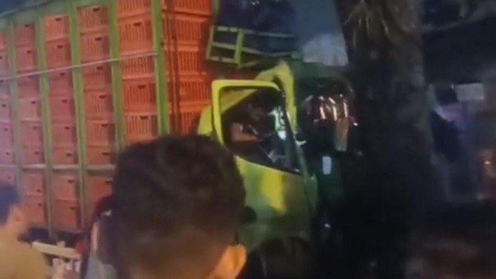 Tangkapan layar medsos kecelakaan di Jombor tadi malam.
