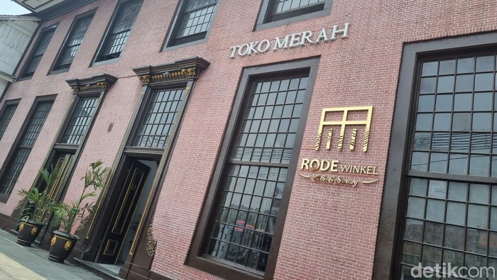 Ada kafe di Toko Merah Kota Tua Jakarta