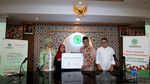 Momen Serah Terima Wakaf Asuransi Jiwa Syariah