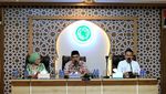 Momen Serah Terima Wakaf Asuransi Jiwa Syariah