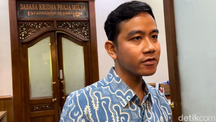 Wali Kota Solo, Gibran Rakabuming Raka di Balai Kota Solo, Selasa (7/11/2023) pagi.