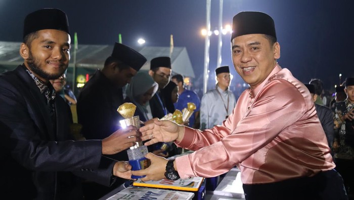 Wamenag Saiful Rahmat Dasuki Wamenag Saiful Rahmat Dasuki tutup program STQH ke-27 2023 di Jambi