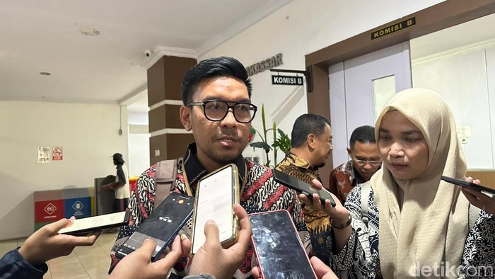 Manajer Komunikasi dan TJSL PLN UID Sulselrabar Ahmad Amirul Syarif.