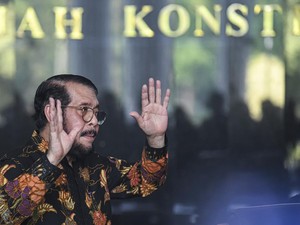 Sadisnya Komentar Netizen soal Anwar Usman Sakit Disorot Hakim MK