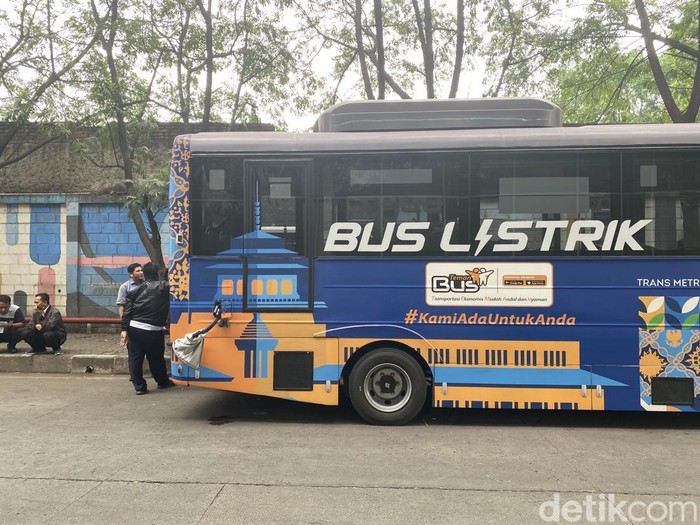 Bus listrik TMP Koridor 4 Dago-Leuwipanjang.