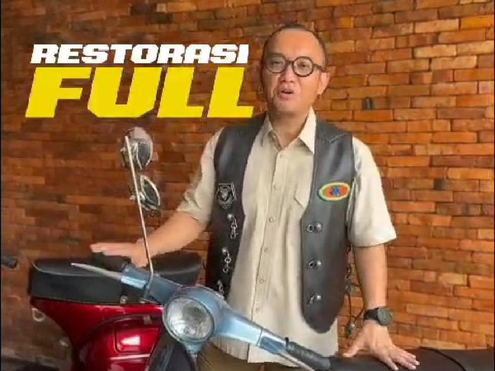 Dahnil Anzar Simanjuntak lelang skuter tua untuk Palestina