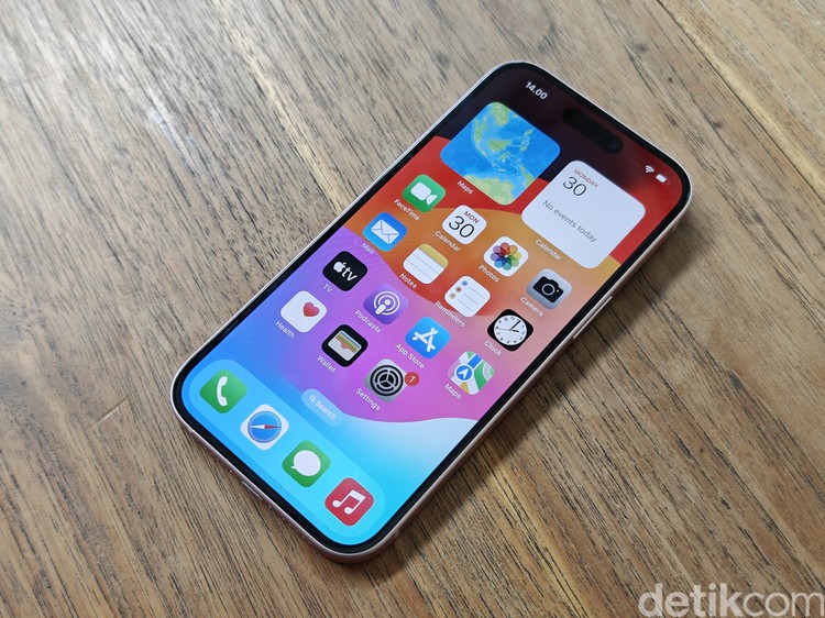 iPhone 15