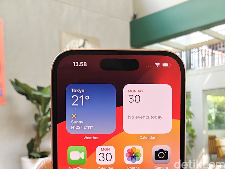 iPhone 15