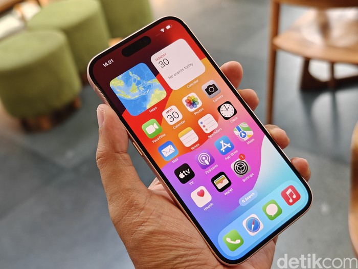 iPhone 15