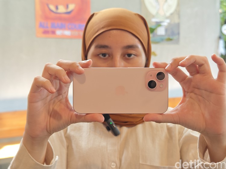 iPhone 15