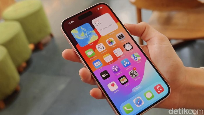 iPhone 15