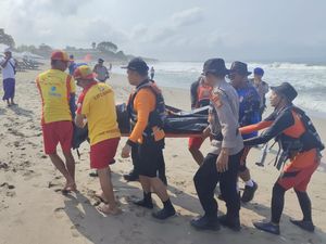 Turis China yang Terseret Ombak di Bali Ditemukan Tewas