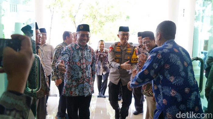 Kapolda Jatim Irjen Imam Sugianto saat mengunjungi PWM Jatim.