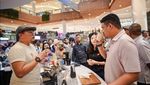 Keseruan Bobby Nasution Saat Makan Duren hingga Seruput Kopi
