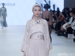 10 Koleksi 4Season Hijab di JFW 2024, Hadirkan Busana Modest Buat Gen Z