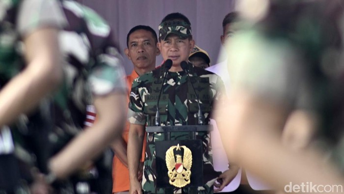 TNI AD menggelar apel pasukan dalam rangka Pengamanan Pemilu 2024 di Monas, Jakarta, Rabu (8/11/2023). Apel dipimpin oleh KSAD Jenderal Agus Subiyanto.