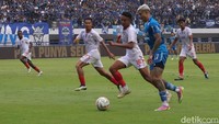 Pertandingan Persib Bandung Vs Arema FC berakhir dengan skor 2-2. (Foto: Wisma Putra/detikJabar) 