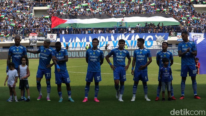 Laga Persib vs Arema FC di Stadion Gelora Bandung Lautan Api dalam laga lanjutan Liga 1 2023, Rabu (8/11/2023)