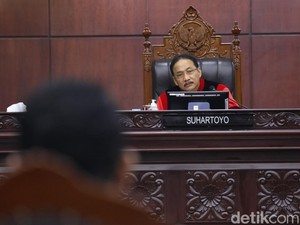 Tok! MK Tolak Gugatan Syarat Capres-Cawapres