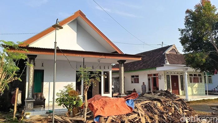 ledakan pabrik di lumajang