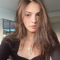 May Tager tergabung dengan beberapa agensi mode. Di situs Elite Model Look London, May dideskripsikan sebagai seorang model dengan tinggi badan 174 cm dengan mata dan rambut berwarna cokelat. (Foto: Instagram/@maytager)