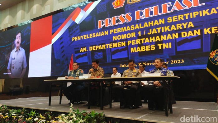 Menteri ATR/BPN Hadi Tjahjanto menyatakan sengketa tanah di Jatikarya, Bekasi, sudah tuntas setelah 24 tahun berjalan. (Tina S/detikcom)