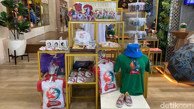 Merchandise di Surabaya Kriya Gallery Siola.